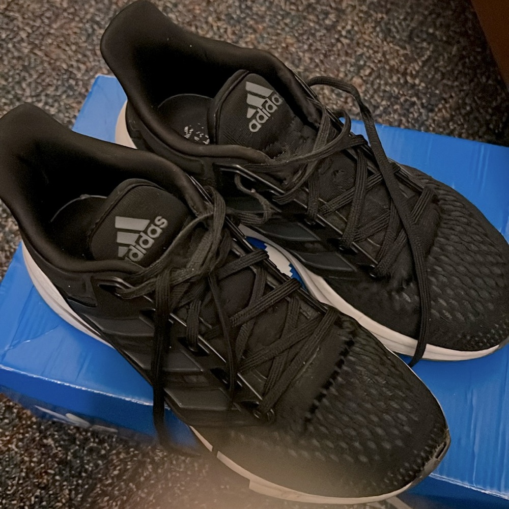ADIDAS WOMEMS PRIME GREEN🏃🏃‍♀️🏃‍♂️ RUNNING SHOES